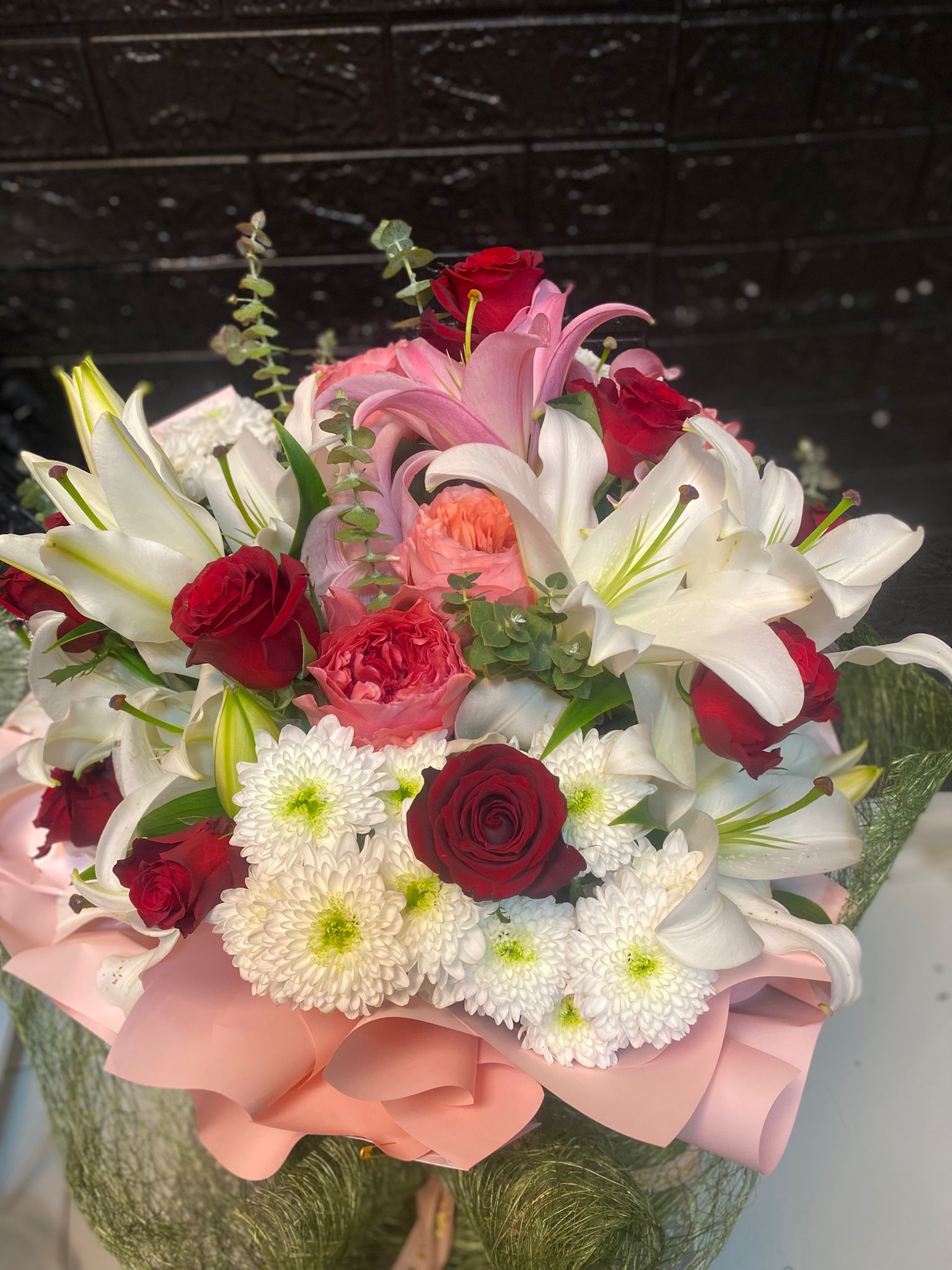 Lilyum'lu Mevsim Buketi